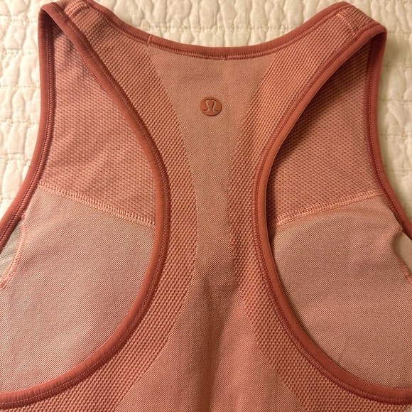 Lululemon Ebb to Train Bra *Abstract Size 4 - Picture 5 of 6